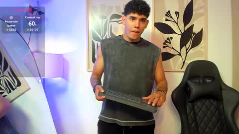 Snapshot of justin_payn14 chatting on March 26, 2:44 pm justin_payn14 online show from March 26, 2:44 pm