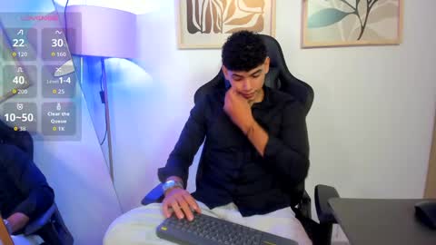 justin_payn14 online show from May 1, 2:05 am