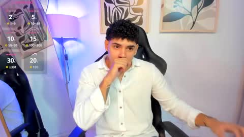 justin_payn14 online show from June 2, 1:57 pm