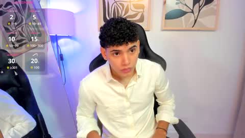 justin_payn14 online show from June 3, 6:46 pm
