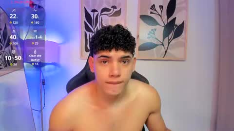 justin_payn14 online show from June 11, 11:41 am