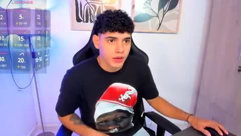 justin_payn14 online show from June 18, 1:37 pm