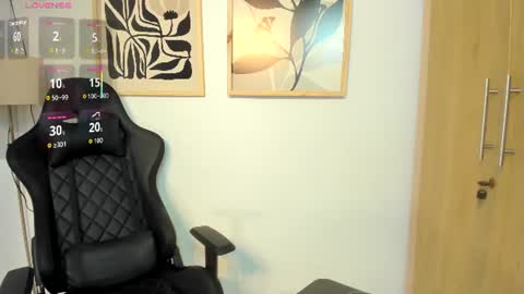 justin_payn14 online show from June 19, 12:20 pm