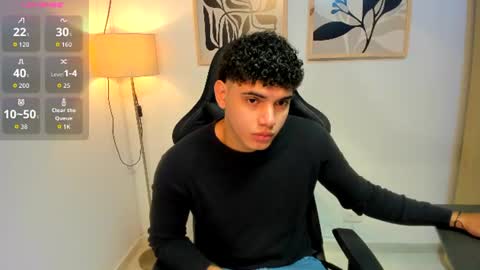 justin_payn14 online show from July 10, 12:08 pm