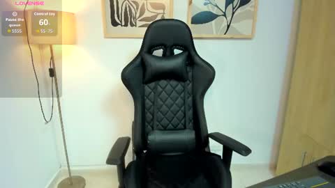 justin_payn14 online show from July 29, 12:36 pm