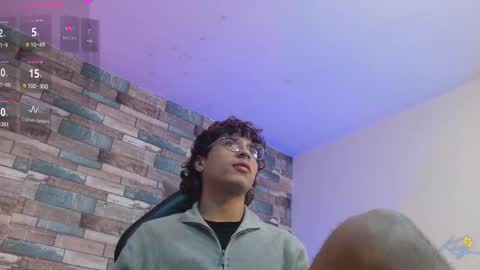 Snapshot of justin_tay1 chatting on March 13, 4:19 am justin online show from March 13, 4:19 am