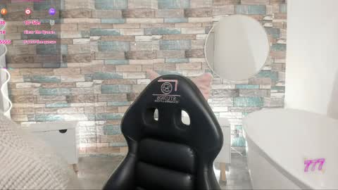 Snapshot of justin_tay1 chatting on April 4, 11:40 am justin online show from April 4, 11:40 am