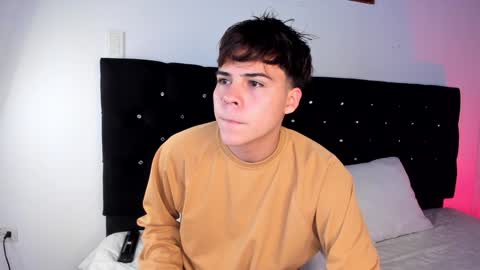 Snapshot of justinbiler chatting on February 5, 12:27 pm Justin online show from February 5, 12:27 pm