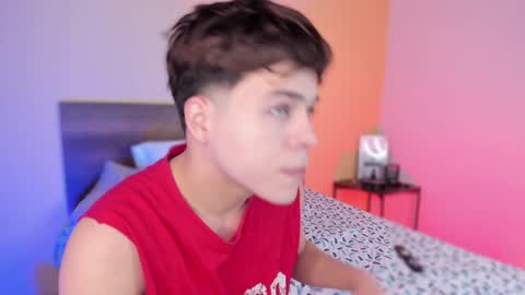 Snapshot of justinbiler chatting on February 8, 12:39 pm Justin online show from February 8, 12:39 pm