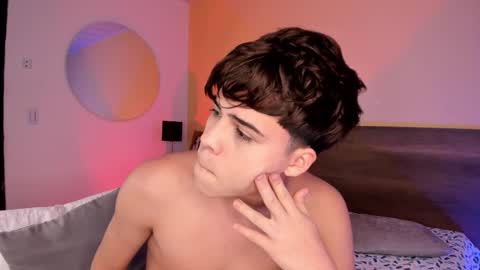 Snapshot of justinbiler chatting on February 12, 3:38 pm Justin online show from February 12, 3:38 pm