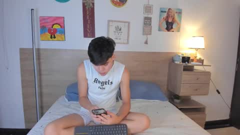 Snapshot of justinbiler chatting on October 8, 12:36 pm Justin online show from October 8, 12:36 pm