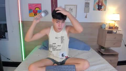 Snapshot of justinbiler chatting on October 10, 1:10 pm Justin online show from October 10, 1:10 pm