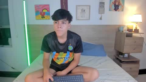 Snapshot of justinbiler chatting on October 11, 12:47 pm Justin online show from October 11, 12:47 pm