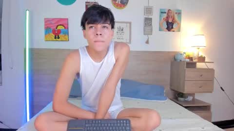 Snapshot of justinbiler chatting on October 12, 12:48 pm Justin online show from October 12, 12:48 pm