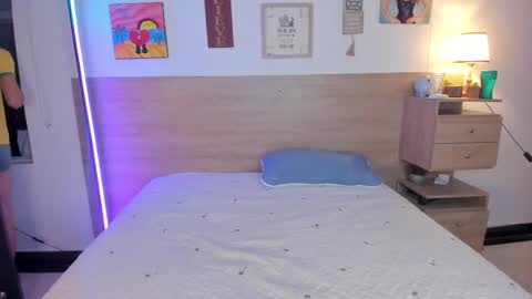 Snapshot of justinbiler chatting on October 13, 11:43 am Justin online show from October 13, 11:43 am