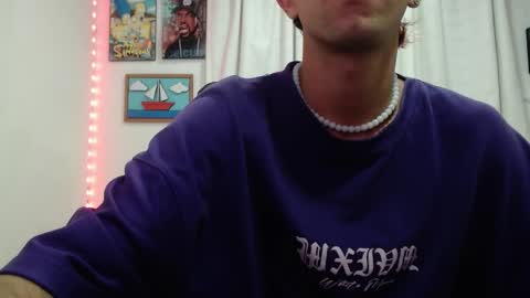 Snapshot of justine_ad chatting on December 5, 10:23 am Justine online show from December 5, 10:23 am