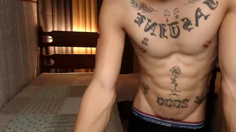 justine_hunk online show from January 6, 11:18 am