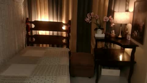 justine_hunk online show from December 16, 2:05 am