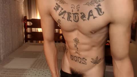 justine_hunk online show from January 10, 6:37 am