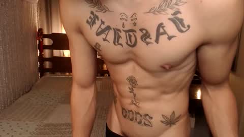 Snapshot of justine_hunk chatting on February 17, 5:08 pm justine_hunk online show from February 17, 5:08 pm