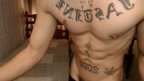 Snapshot of justine_hunk chatting on March 19, 5:28 pm justine_hunk online show from March 19, 5:28 pm