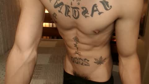 Snapshot of justine_hunk chatting on March 21, 5:05 pm justine_hunk online show from March 21, 5:05 pm