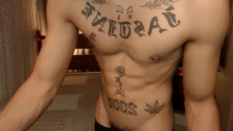 Snapshot of justine_hunk chatting on April 1, 2:12 am justine_hunk online show from April 1, 2:12 am