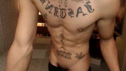 Snapshot of justine_hunk chatting on April 4, 3:38 am justine_hunk online show from April 4, 3:38 am