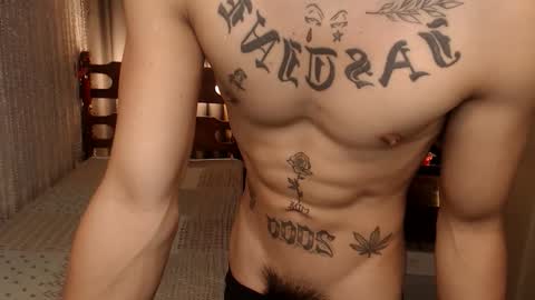 Snapshot of justine_hunk chatting on April 9, 6:30 am justine_hunk online show from April 9, 6:30 am