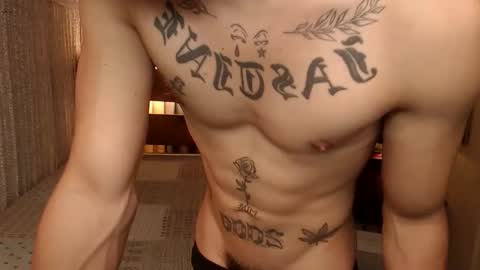 Snapshot of justine_hunk chatting on April 16, 7:31 am justine_hunk online show from April 16, 7:31 am