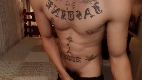 Snapshot of justine_hunk chatting on April 20, 12:41 pm justine_hunk online show from April 20, 12:41 pm