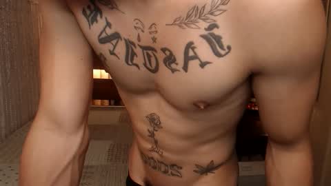 Snapshot of justine_hunk chatting on April 23, 1:57 pm justine_hunk online show from April 23, 1:57 pm