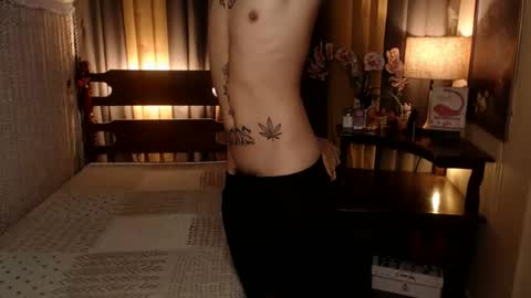 Snapshot of justine_hunk chatting on August 5, 5:10 am justine_hunk online show from August 5, 5:10 am