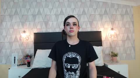 Snapshot of justineperry chatting on September 12, 2:44 am Justine online show from September 12, 2:44 am