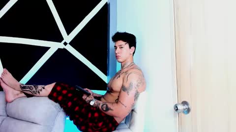 justinfuller_31 online show from September 24, 7:17 pm