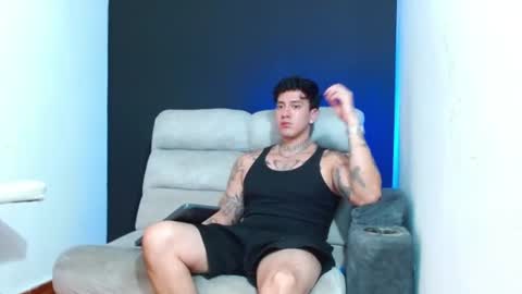 justinfuller_31 online show from June 11, 2:53 am