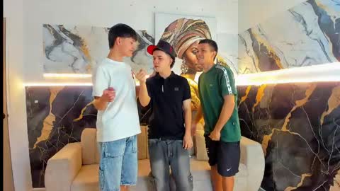 Snapshot of justingtime21 chatting on May 12, 10:07 pm justingtime21 online show from May 12, 10:07 pm