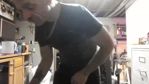 Snapshot of justinmoore1987 chatting on December 14, 7:58 am justinmoore1987 online show from December 14, 7:58 am