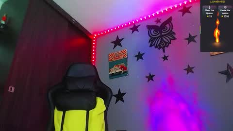 Snapshot of justinsc chatting on October 30, 7:14 pm Justinsc online show from October 30, 7:14 pm