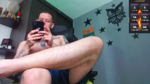 Snapshot of justinsc chatting on December 4, 8:17 pm Justinsc online show from December 4, 8:17 pm