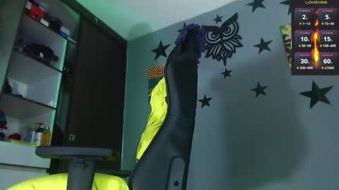 Snapshot of justinsc chatting on February 22, 12:34 am Justinsc online show from February 22, 12:34 am