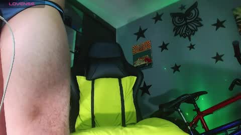 Snapshot of justinsc chatting on March 28, 2:00 am Justinsc online show from March 28, 2:00 am