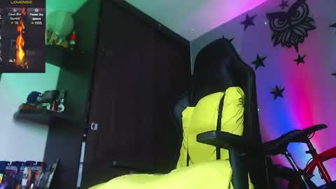 Snapshot of justinsc chatting on April 26, 10:40 pm Justinsc online show from April 26, 10:40 pm