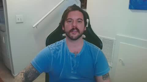 Snapshot of justintym69 chatting on December 28, 7:33 pm justintym69 online show from December 28, 7:33 pm