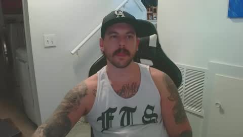 Snapshot of justintym69 chatting on February 12, 4:33 pm justintym69 online show from February 12, 4:33 pm