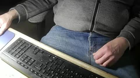 Justme39057 online show from March 29, 7:25 pm