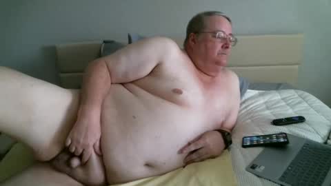 Snapshot of justmedm64 chatting on January 14, 3:57 pm justmedm64 online show from January 14, 3:57 pm