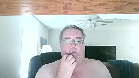 Snapshot of justmedm64 chatting on February 23, 6:56 pm justmedm64 online show from February 23, 6:56 pm