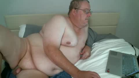 Snapshot of justmedm64 chatting on October 21, 4:13 am justmedm64 online show from October 21, 4:13 am