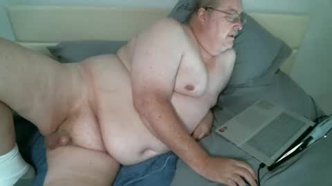 Snapshot of justmedm64 chatting on February 16, 4:30 am justmedm64 online show from February 16, 4:30 am